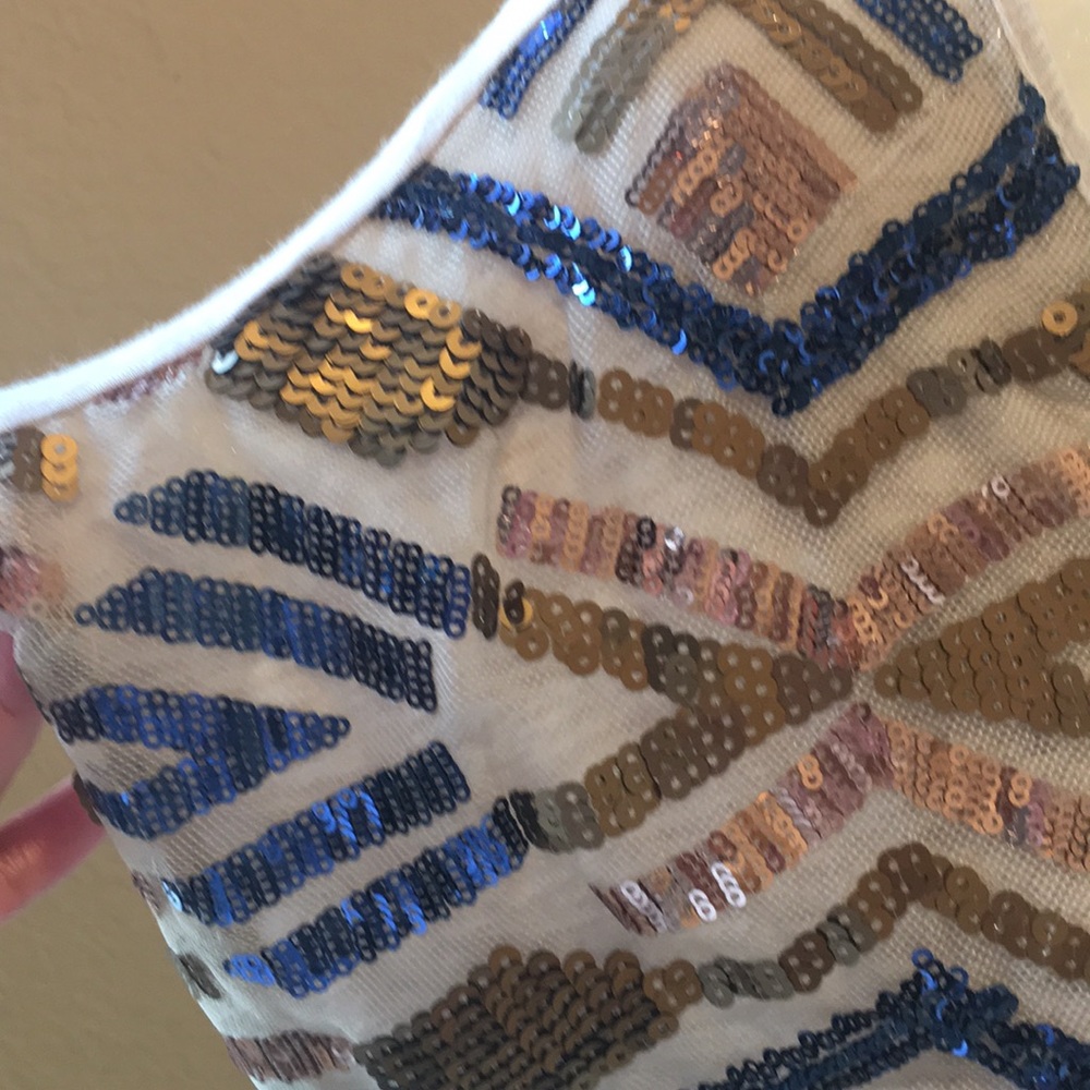 Gorgeous Gibson Latimer Sequined Top Size Small - image 6